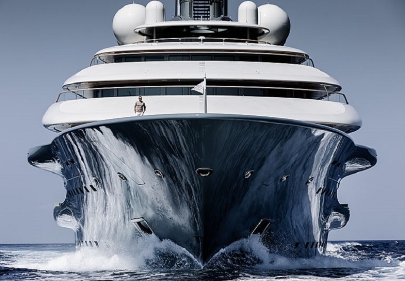 How does the 136-metre Charter yacht Flying Fox