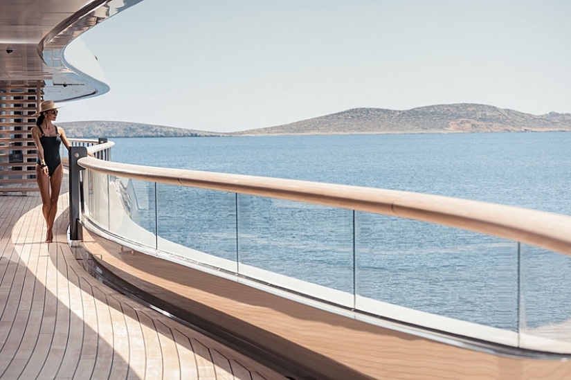 How does the 136-metre Charter yacht Flying Fox