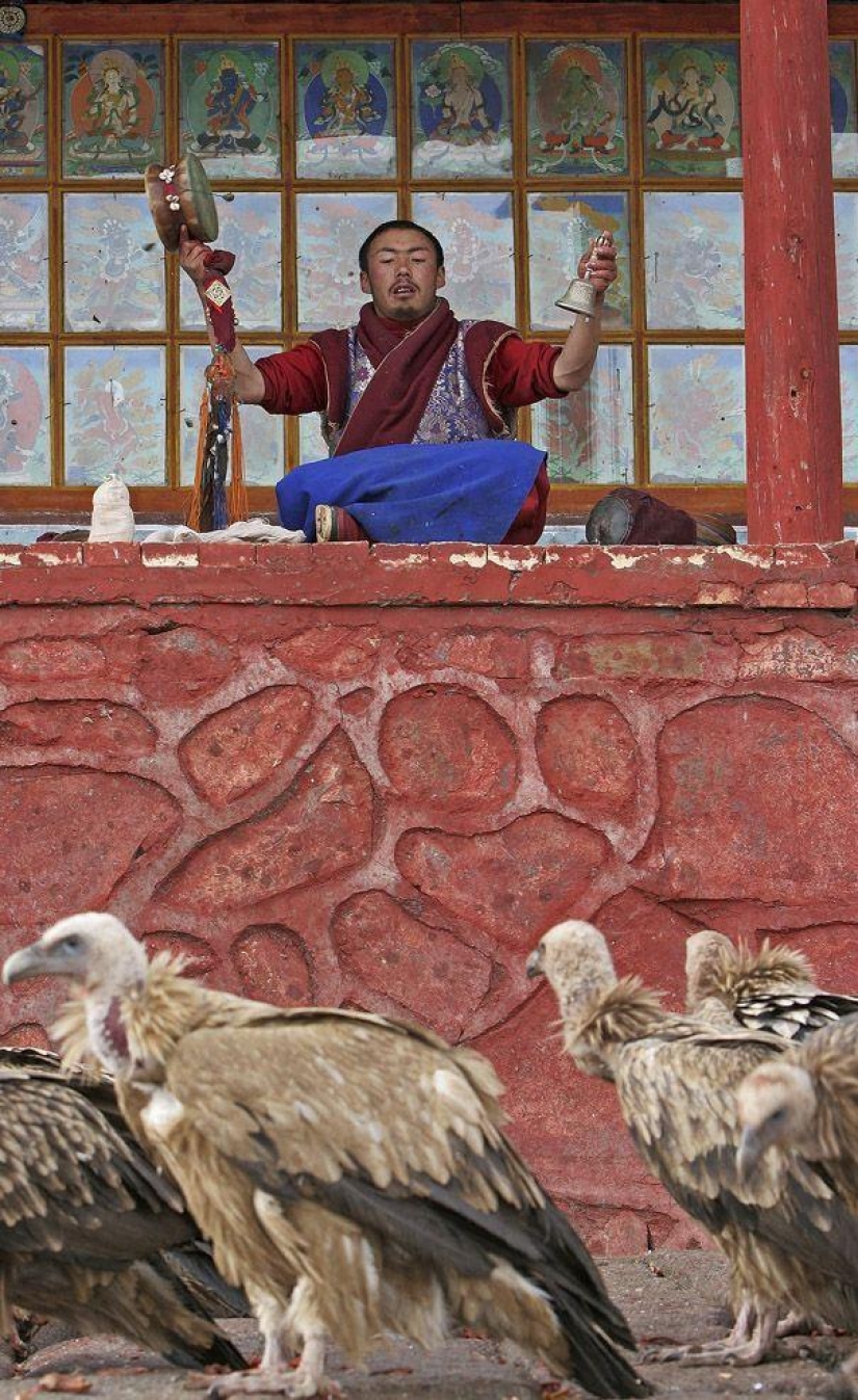 How is "sky burial" in Tibet