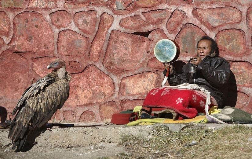 How is "sky burial" in Tibet