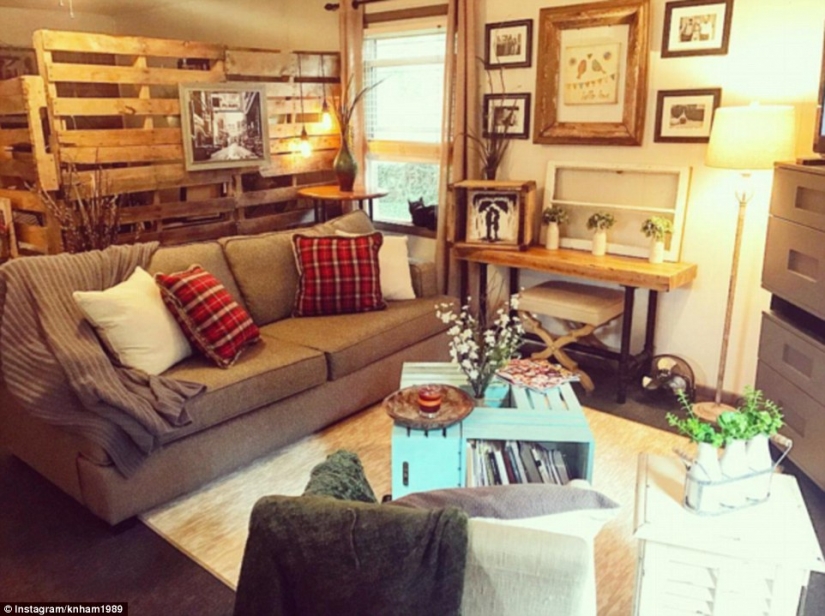 How to fit a kitchen, bedroom and working room of 14 square meters