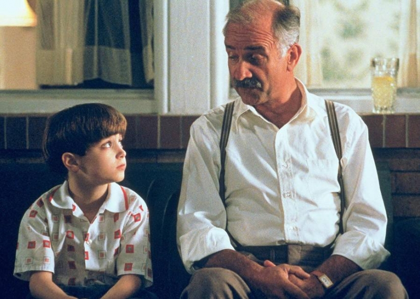 How to look famous Hollywood actors in their first movies How to look famous Hollywood actors in their first movies