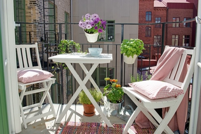 How to turn a balcony into a heavenly place: 7 useful tips and 30 adorable examples