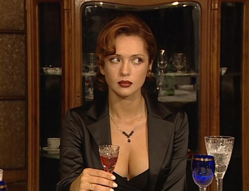 How was filming the series "Gangster Petersburg" and who charged the main characters