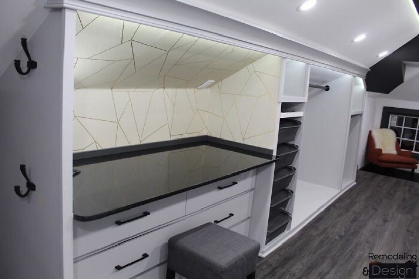 Husband remade the little attic in the closet of a dream for the wife