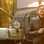 "I play beer, champagne, and a dead body of an ant": the story of an actor and man-meme Anton Lapenko