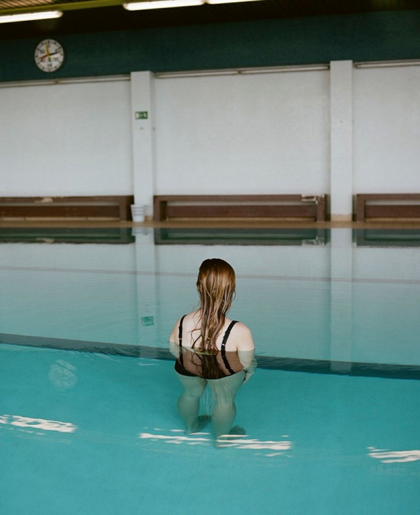 "I want to disappear": a frighteningly honest photo project about bulimia