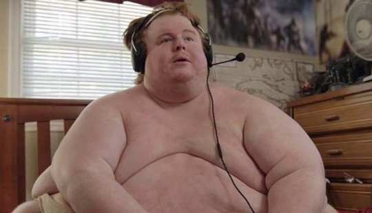 "I will eat until I die!": a guy who weighs 320 kg told about his life