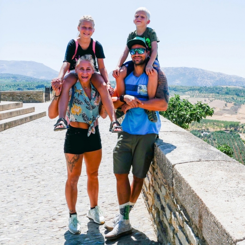 In a burning hut: a female firefighter from Norway has resumed training the day after birth