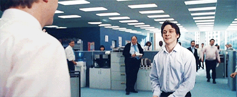 In Seoul workaholics are forced to leave their computers on Fridays