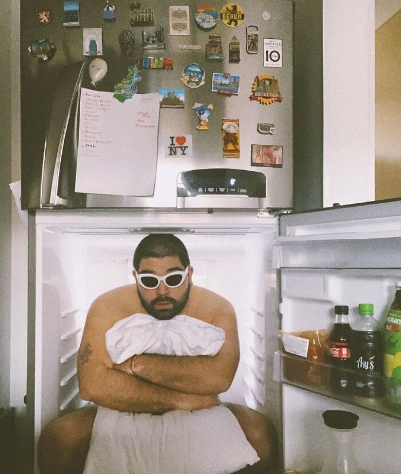 In the network appeared the new quarantine trend — dress-pillow