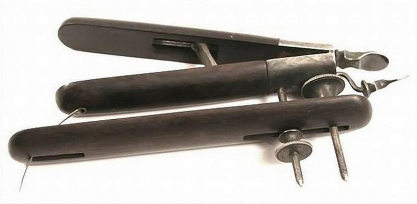 Instrumentos médicos de los últimos — los instrumentos de la tortura o de lifeline