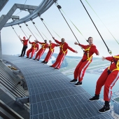 Inusuales olas en la plataforma de observación