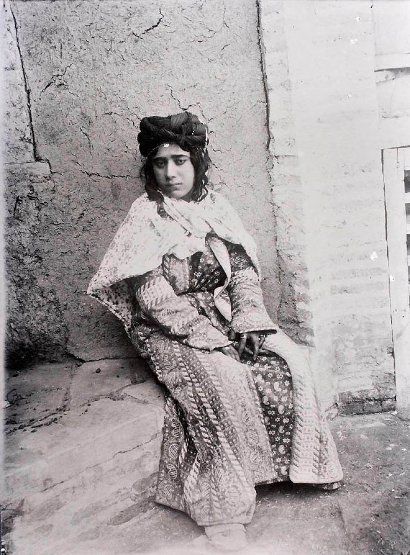 Irán en 1901 en la lente de Anton Bastante Irán en 1901 en la lente de Anton Bastante