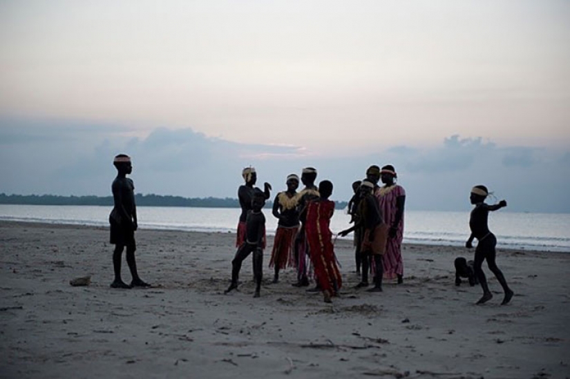 Isolated 55 thousand years jarawa tribe faces extinction after contact with civilization