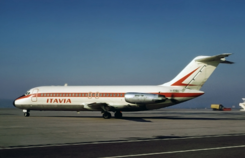 La historia de una azafata que sobrevivió a una caída desde una altura de 10 mil metros La historia de una azafata que sobrevivió a una caída desde una altura de 10 mil metros