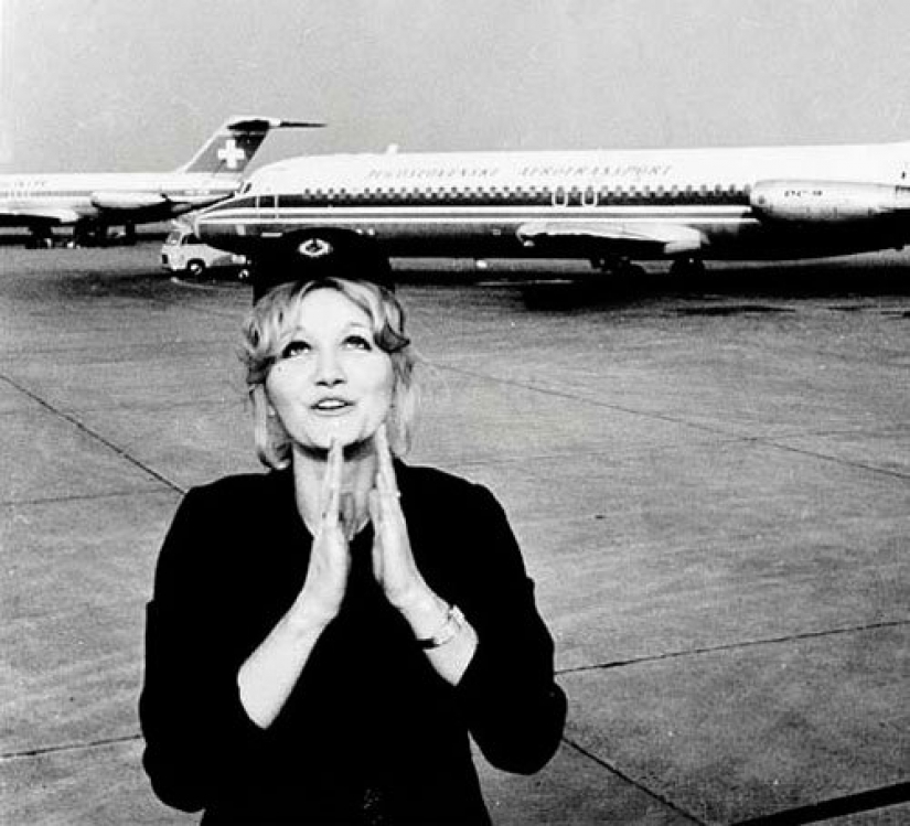 La historia de una azafata que sobrevivió a una caída desde una altura de 10 mil metros La historia de una azafata que sobrevivió a una caída desde una altura de 10 mil metros