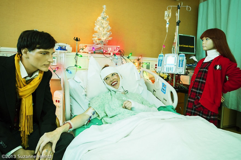 La mía! En la cama con un maniquí La mía! En la cama con un maniquí