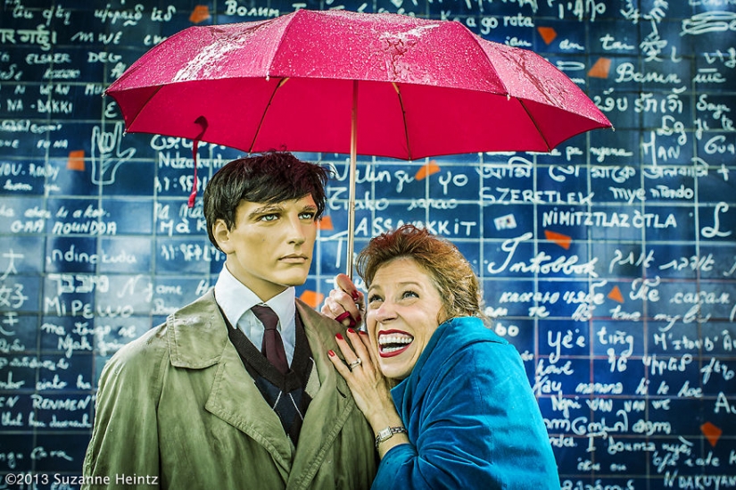 La mía! En la cama con un maniquí La mía! En la cama con un maniquí