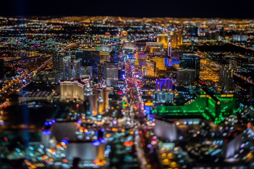 La noche de Las Vegas desde una altura
