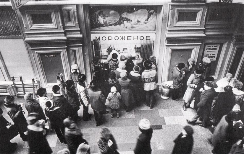 La plaza Roja en zapatillas: cuando la Encía se comunal