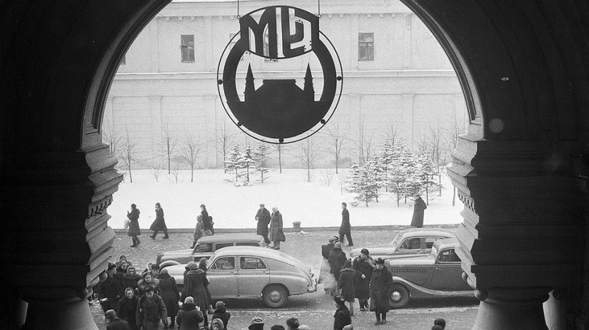 La plaza Roja en zapatillas: cuando la Encía se comunal