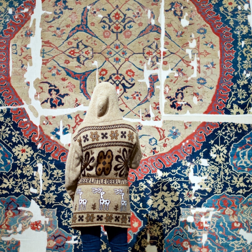 La vida se repite arte: Austria fotografías de los visitantes del Museo, "coincide" con fotos La vida se repite arte: Austria fotografías de los visitantes del Museo, "coincide" con fotos