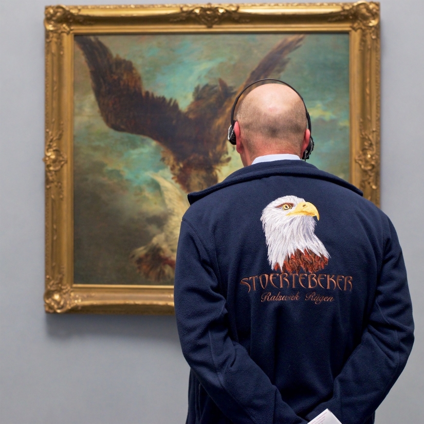 La vida se repite arte: Austria fotografías de los visitantes del Museo, "coincide" con fotos La vida se repite arte: Austria fotografías de los visitantes del Museo, "coincide" con fotos