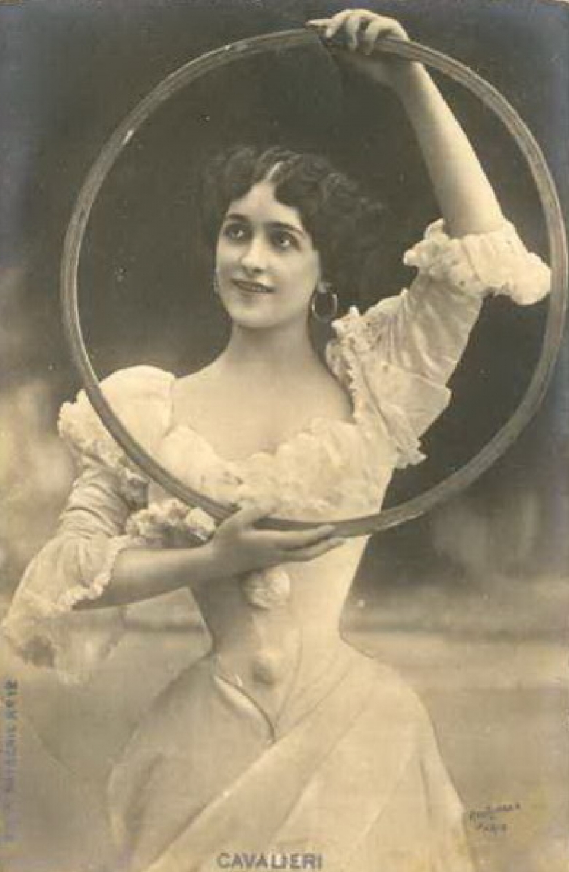 Ladies in yellow. Legalized prostitution in the Russian Empire