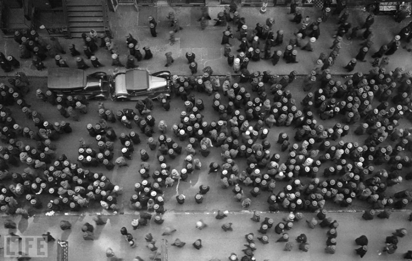 Legendary photo magazine LIFE Legendary photo magazine LIFE