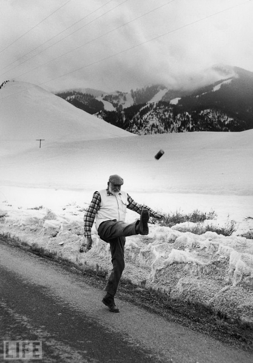 Legendary photo magazine LIFE Legendary photo magazine LIFE