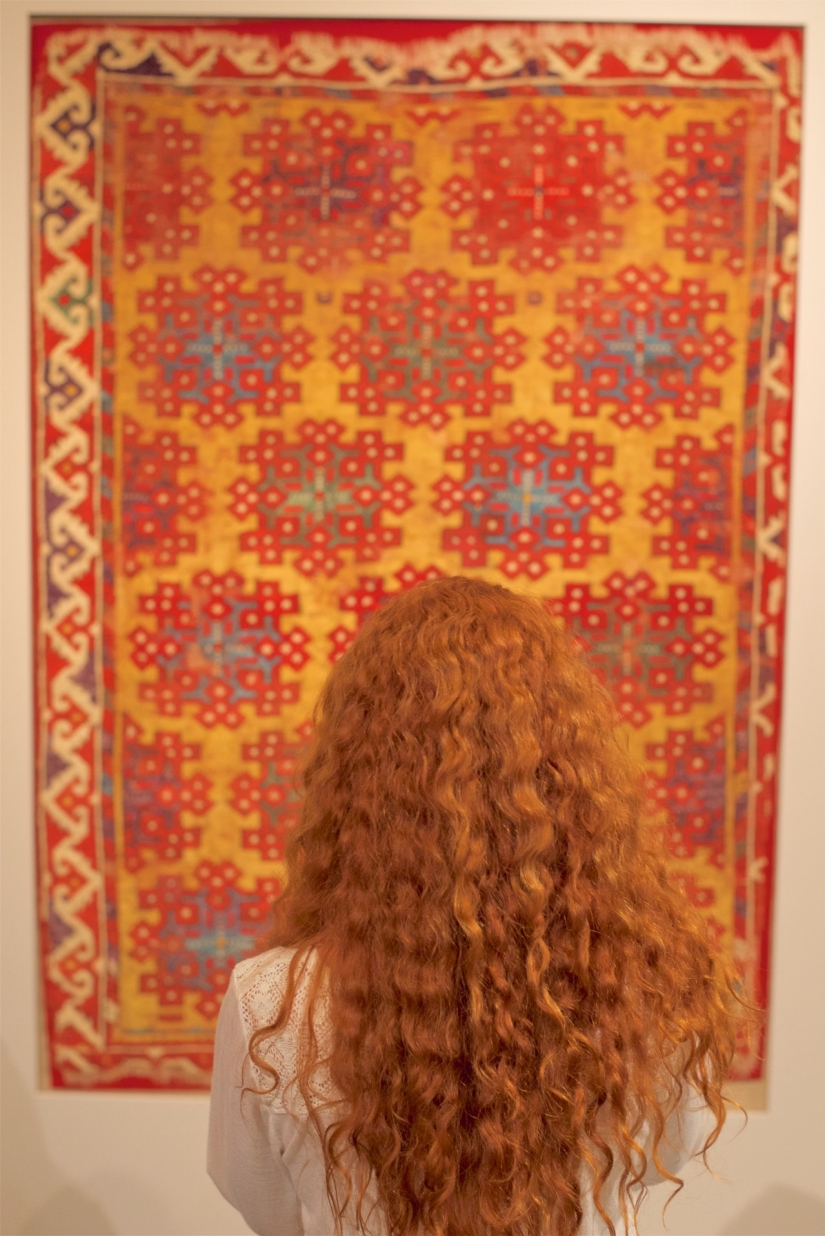 Life repeats art: Austrian photographs of Museum visitors, "matched" with pictures Life repeats art: Austrian photographs of Museum visitors, "matched" with pictures