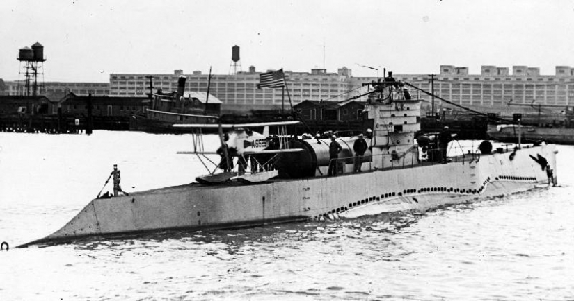 Llamada de las profundidades del océano, con una duración de dos días y el costo del 28 de vidas