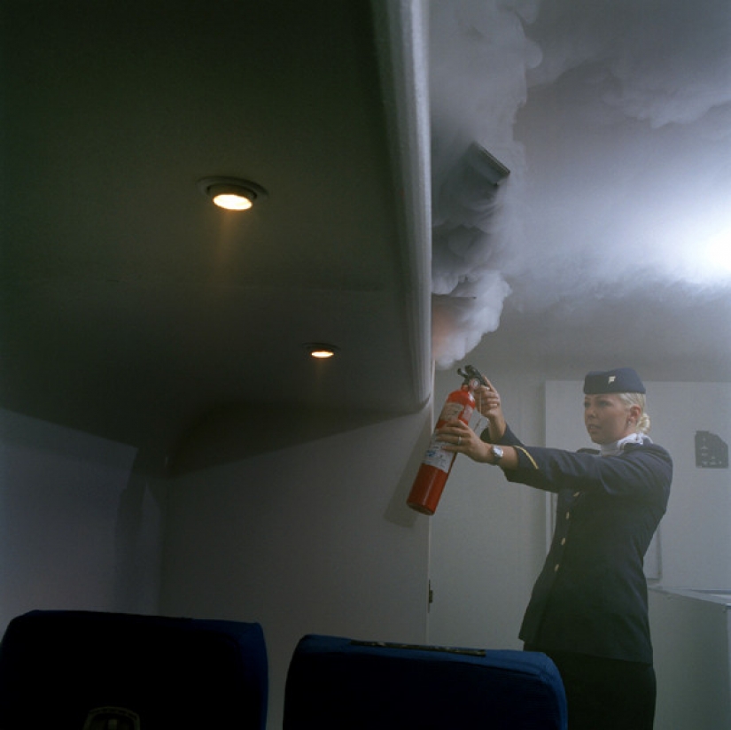 Look like the daily work of flight attendants Look like the daily work of flight attendants