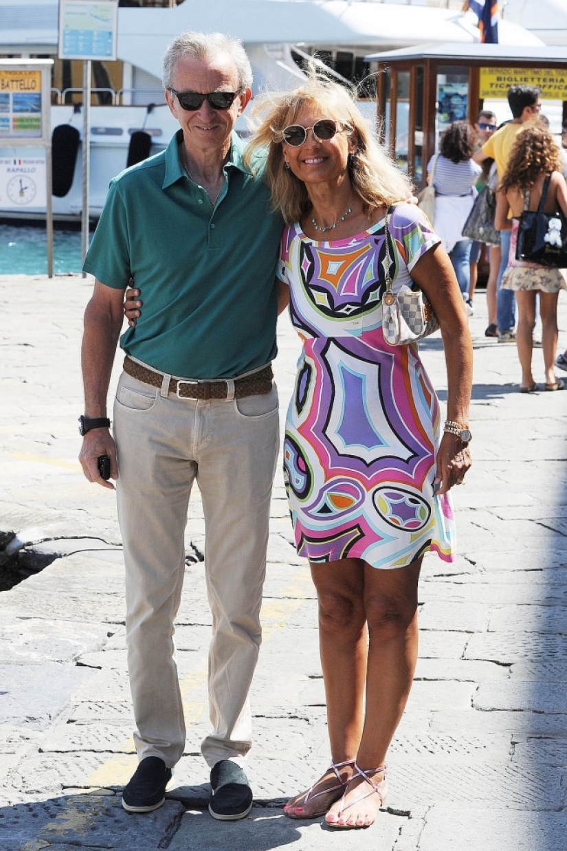 Look like wife of the most famous billionaires on the planet Look like wife of the most famous billionaires on the planet