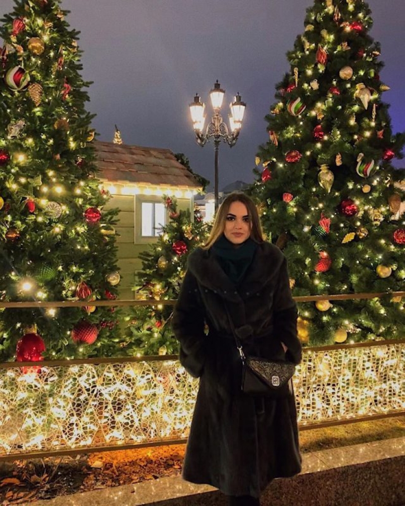 Looks like and doing what 21-year-old granddaughter of Vladimir Vysotsky