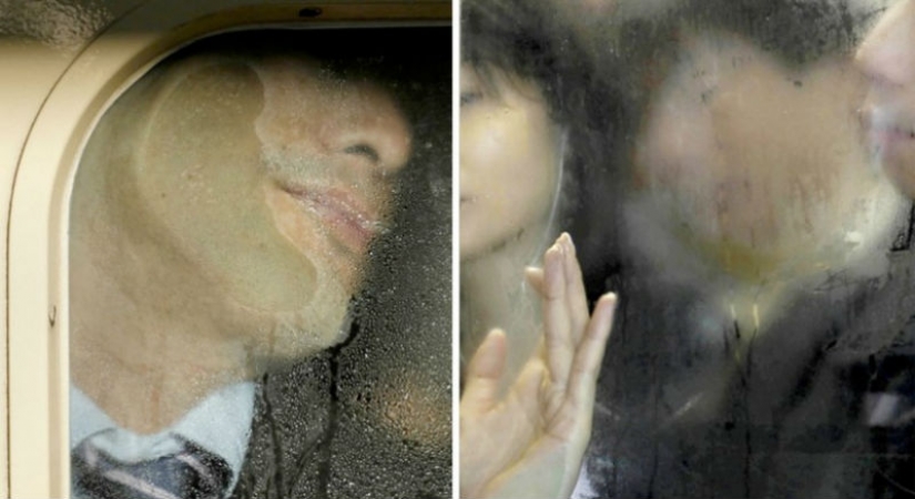 Looks like the usual crush in the Tokyo subway Looks like the usual crush in the Tokyo subway