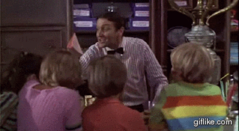 Los bloopers de fondo: los extras que se atornillan