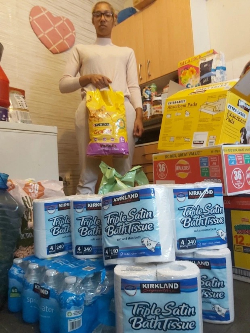 Los Británicos han hecho una impresionante comida y comprar armas para protegerse de los ladrones durante una pandemia