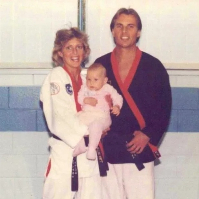 Los Genes de la juventud y de los deportes de los usuarios de redes sociales son incapaces de discernir en la foto de la madre y la hija