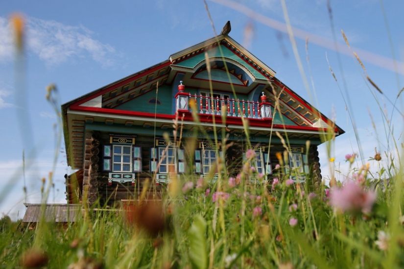 Los monumentos de la arquitectura rusa: la interrupción, platos de satélite y Ventanas de plástico