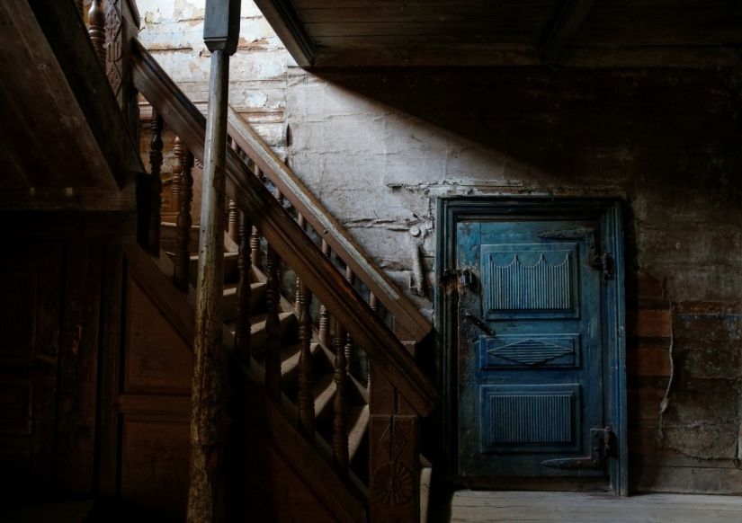 Los monumentos de la arquitectura rusa: la interrupción, platos de satélite y Ventanas de plástico