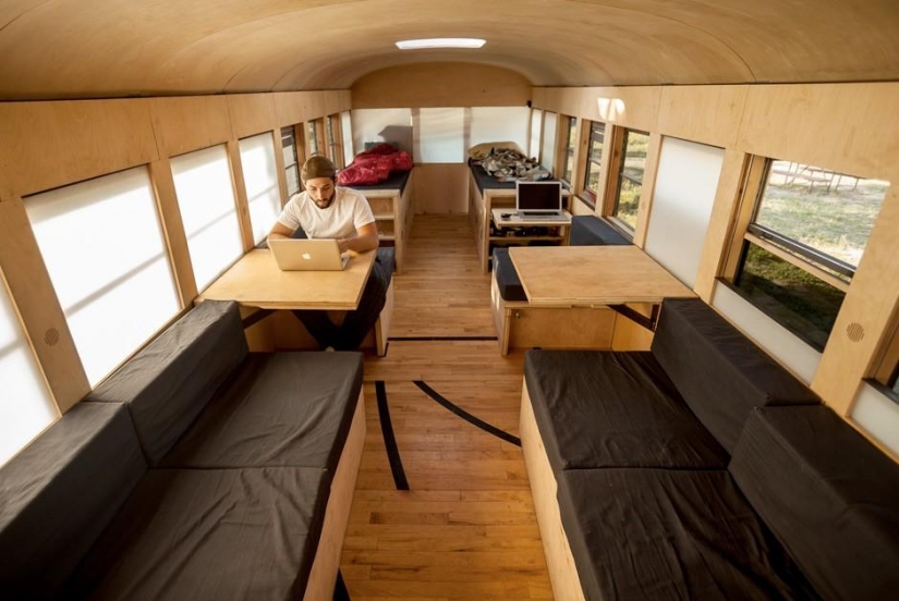 Los más pequeños de la casa en el mundo mucho más grande de lo que parece