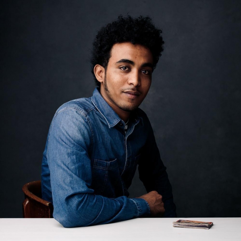 Los refugiados y las cosas más importantes que se llevaron con ellos Los refugiados y las cosas más importantes que se llevaron con ellos