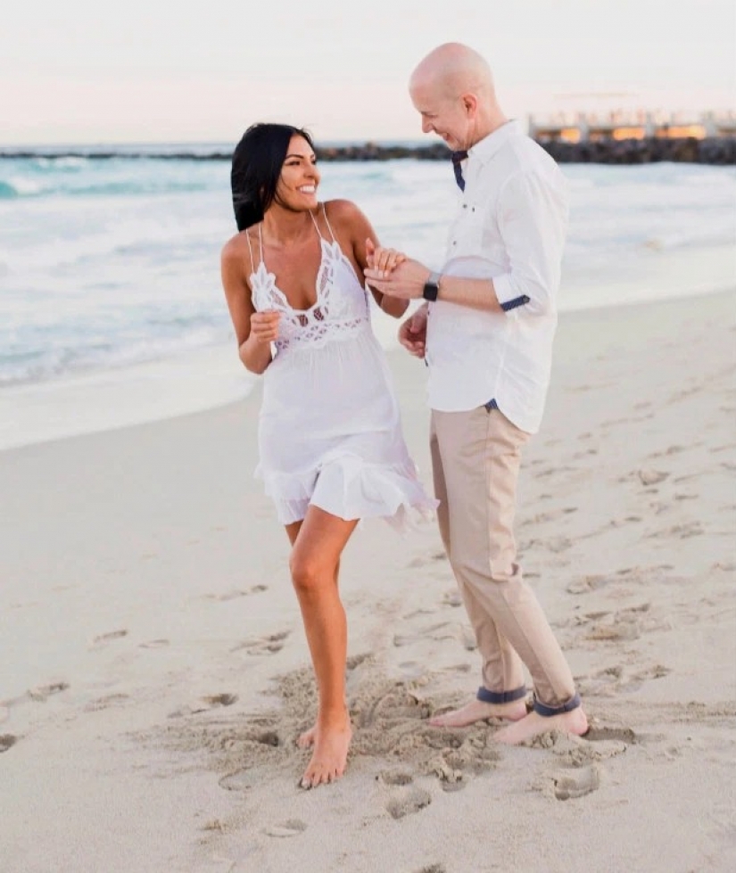 Love without borders: a couple with 23 years age difference got engaged a month after meeting