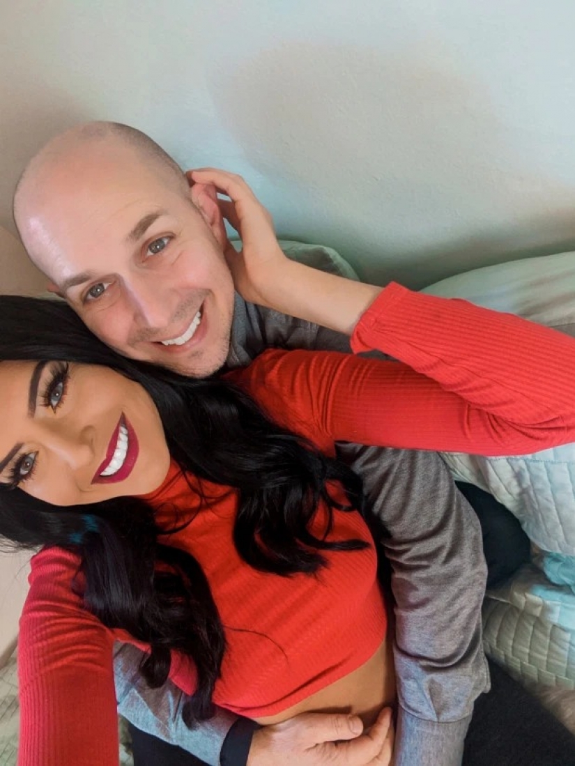 Love without borders: a couple with 23 years age difference got engaged a month after meeting