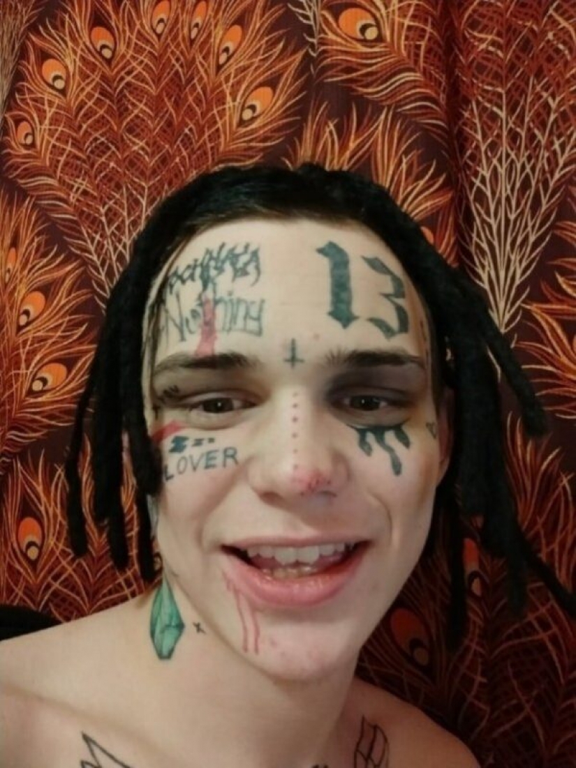 Mami rapero: ruso colegial ha llenado sus 48 tatuaje