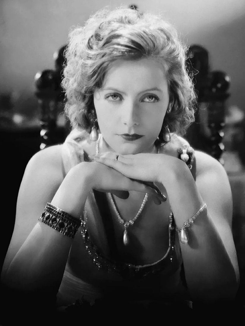 Marlon Brando and Greta Garbo: 5 bisexual celebrities from the past Marlon Brando and Greta Garbo: 5 bisexual celebrities from the past