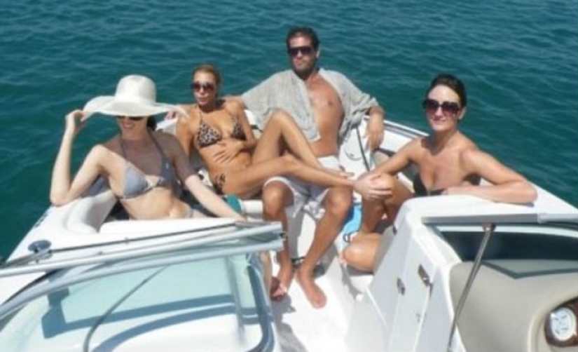 Matstsi Dumato es un ex millonario playboy, que dio su fortuna para ayudar a los demás