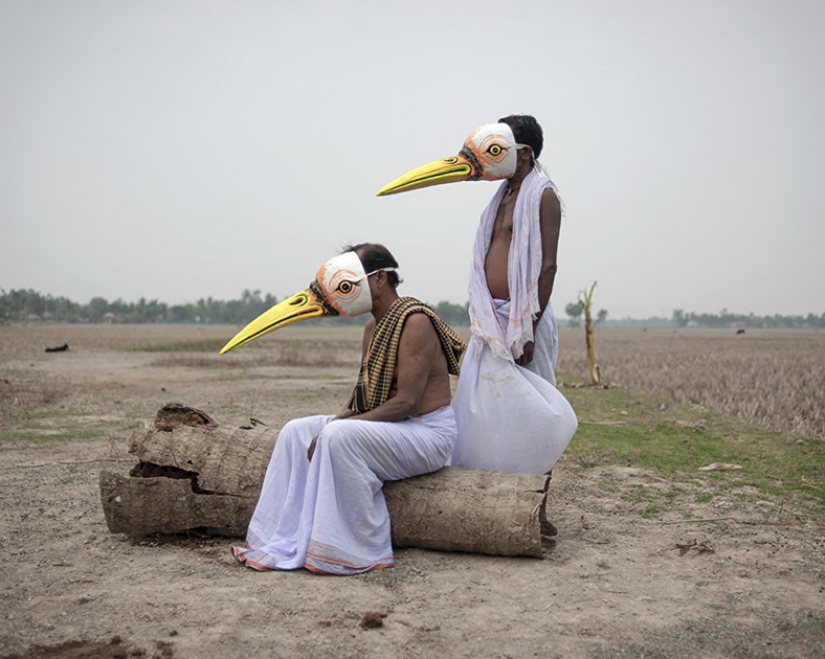 Milagros, la destrucción de los mitos y de la muerte de los cultivos en las imágenes de fotógrafos famosos